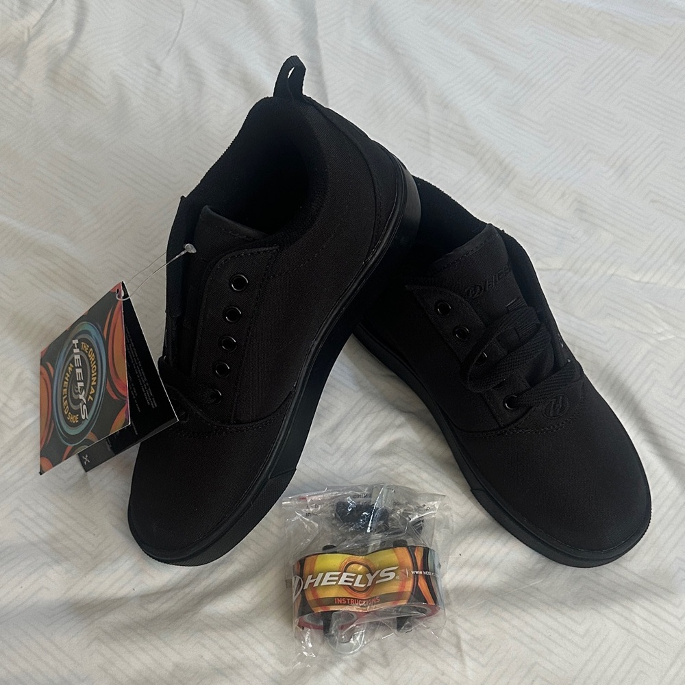 Heelys Kids Black Low-Top Canvas Sneakers with Removable Wheels